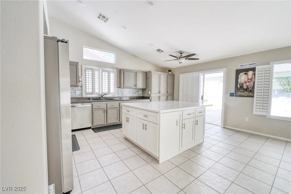 1068 Pincay, Henderson, NV 89015