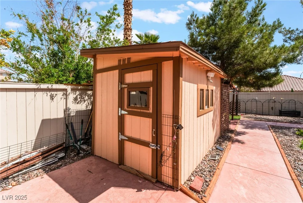 5322 Kadena Garden, North Las Vegas, NV 89031