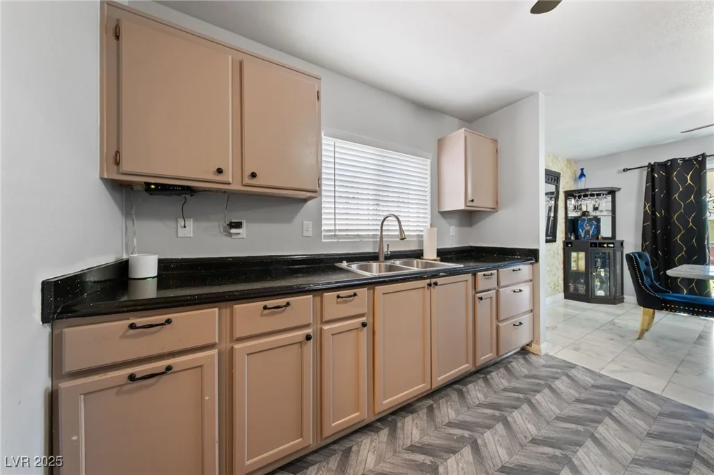 4617 Baby Bird, Las Vegas, NV 89115