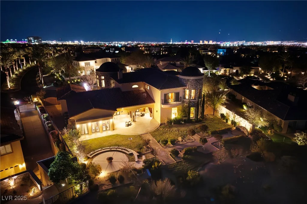 2619 Red Arrow, Las Vegas, NV 89135
