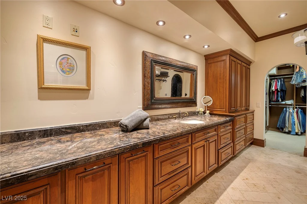 2619 Red Arrow, Las Vegas, NV 89135