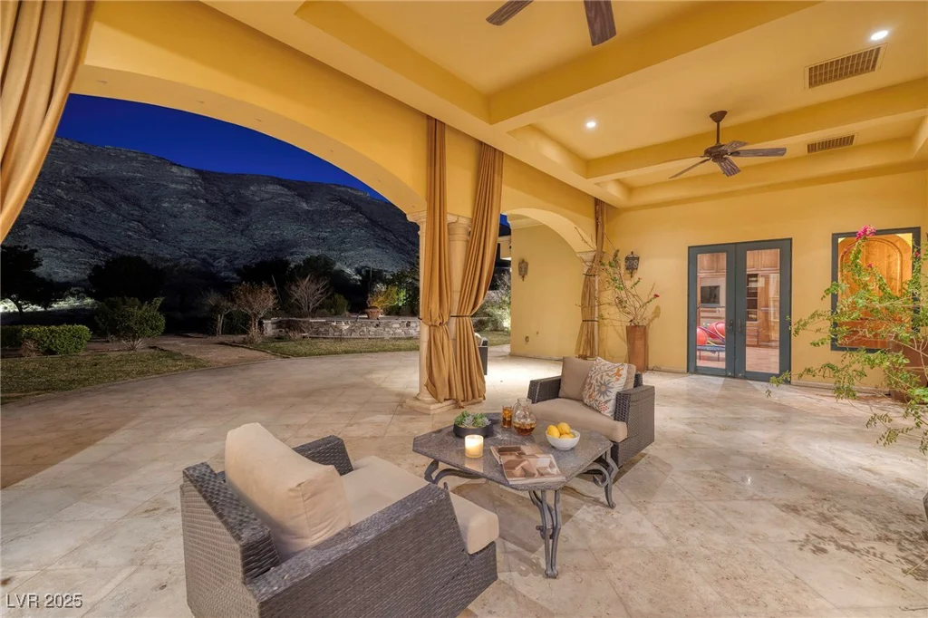 2619 Red Arrow, Las Vegas, NV 89135
