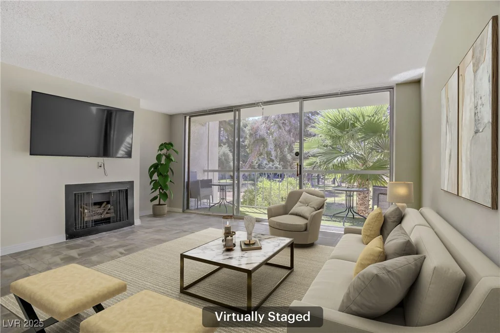 725 Royal Crest, Las Vegas, NV 89169