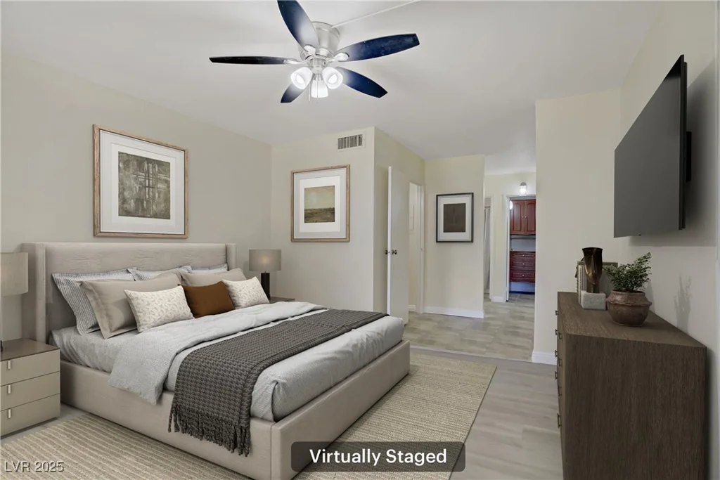 725 Royal Crest, Las Vegas, NV 89169