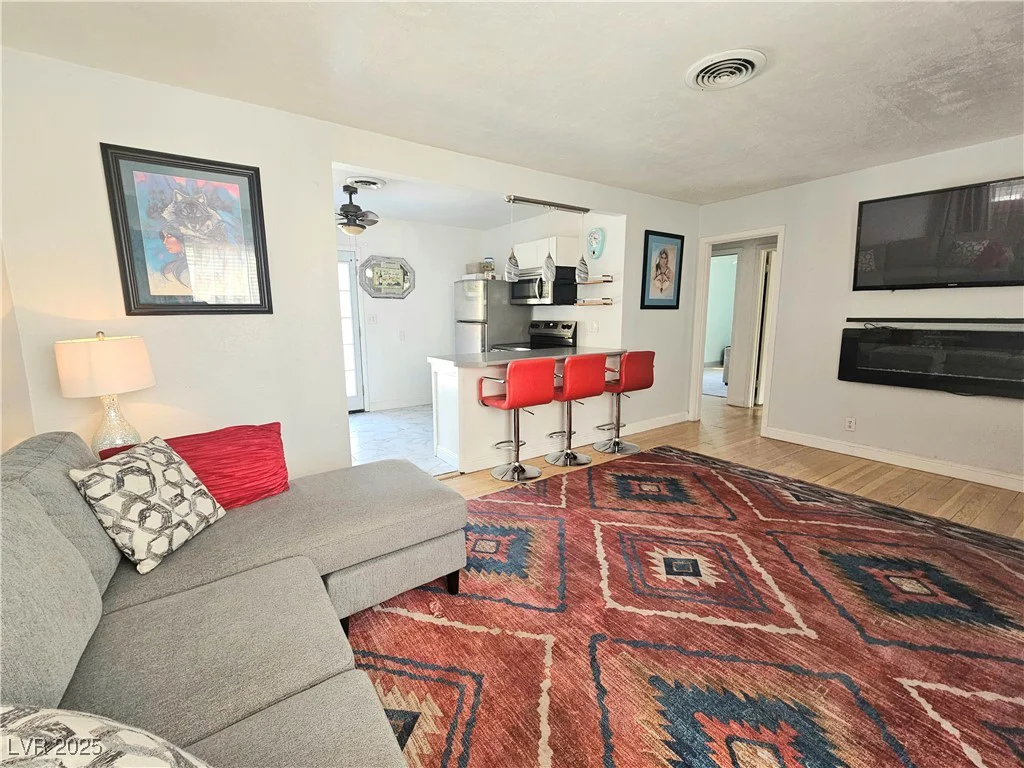 424 16th, Las Vegas, NV 89101