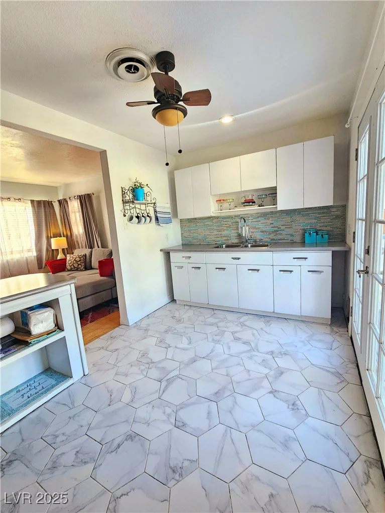 424 16th, Las Vegas, NV 89101