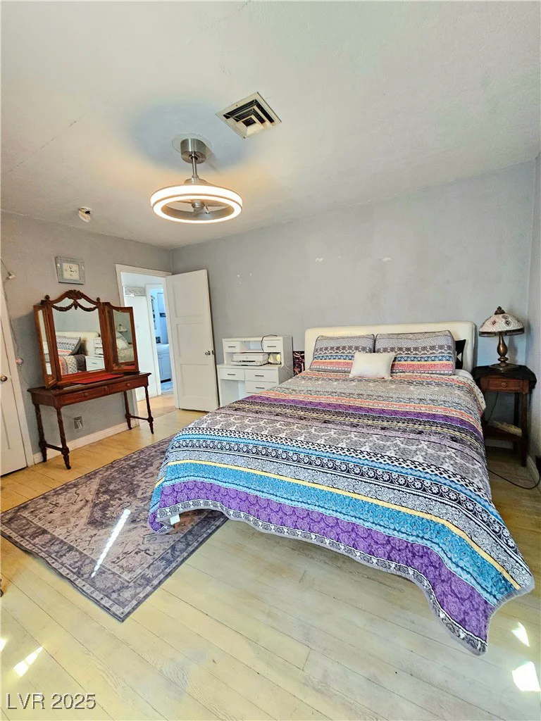 424 16th, Las Vegas, NV 89101