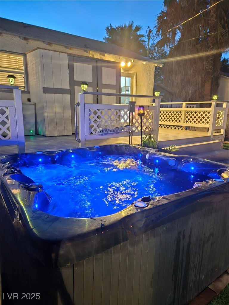 424 16th, Las Vegas, NV 89101