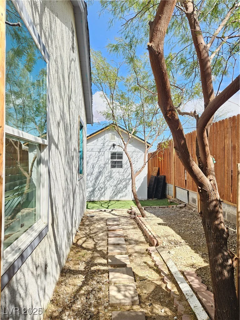 424 16th, Las Vegas, NV 89101