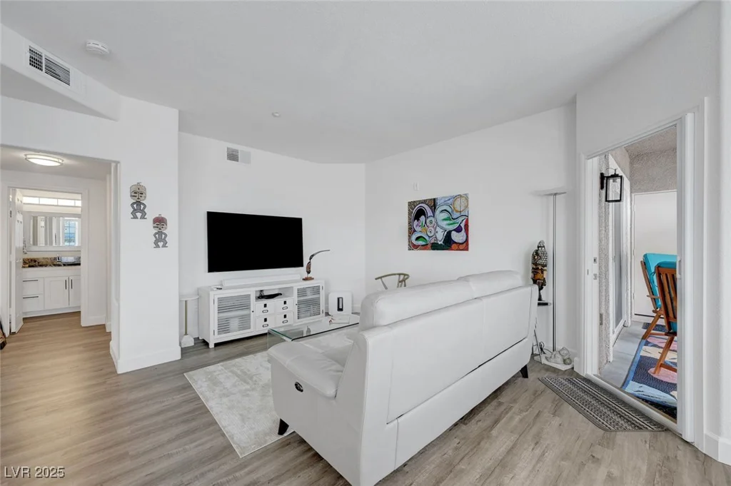 830 Carnegie, Henderson, NV 89052