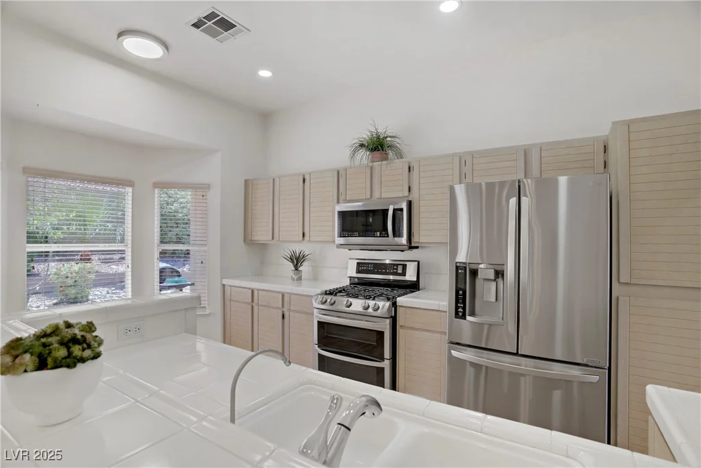 1736 Saddleback, Henderson, NV 89014