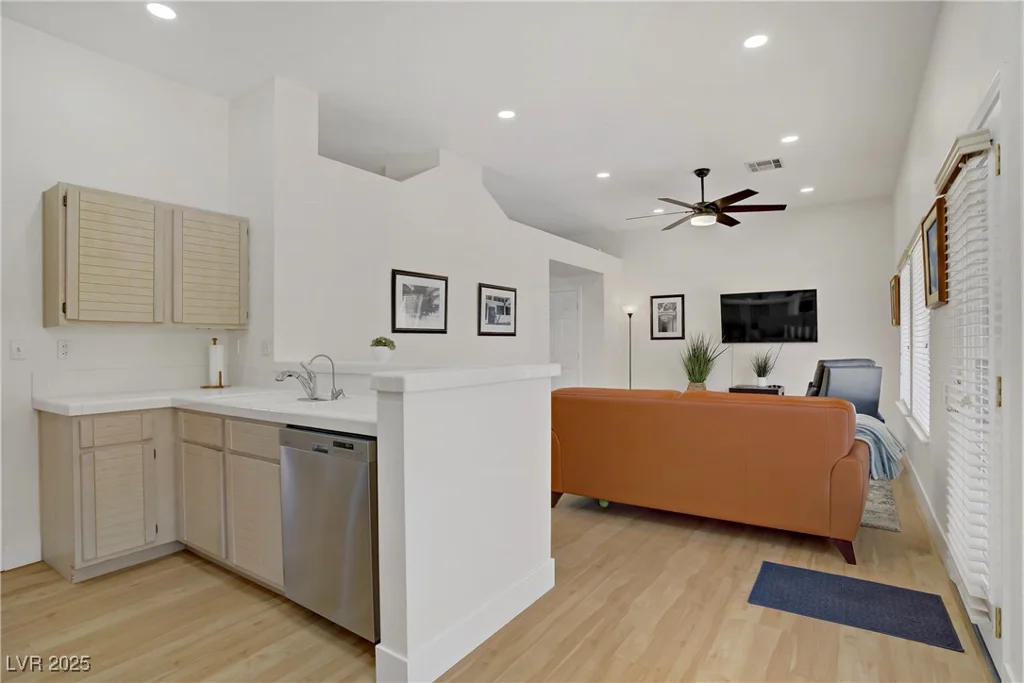 1736 Saddleback, Henderson, NV 89014