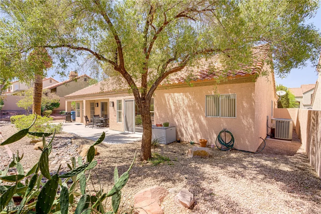 1736 Saddleback, Henderson, NV 89014