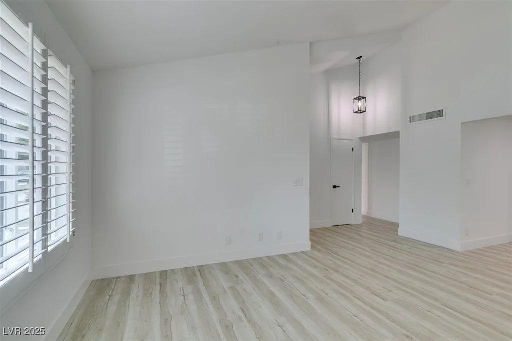 5608 Ridgeline, Las Vegas, NV 89107