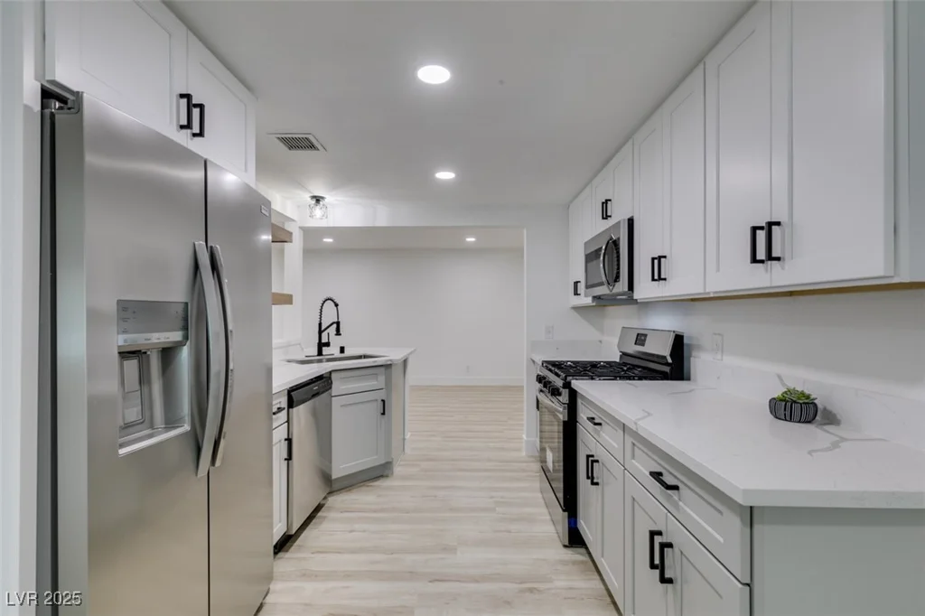 5608 Ridgeline, Las Vegas, NV 89107
