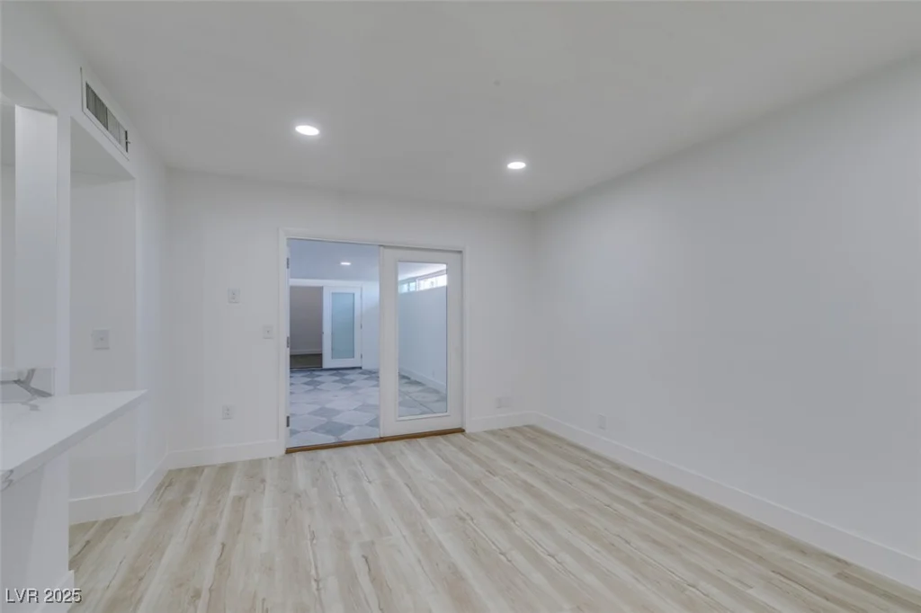 5608 Ridgeline, Las Vegas, NV 89107