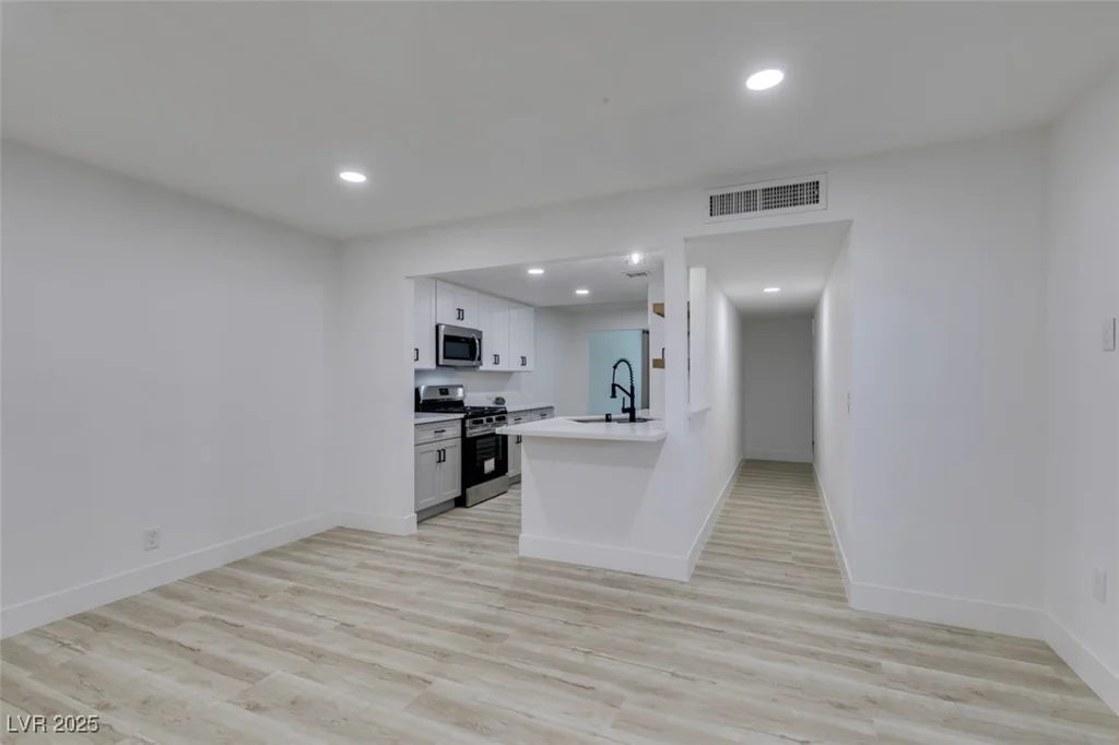 5608 Ridgeline, Las Vegas, NV 89107