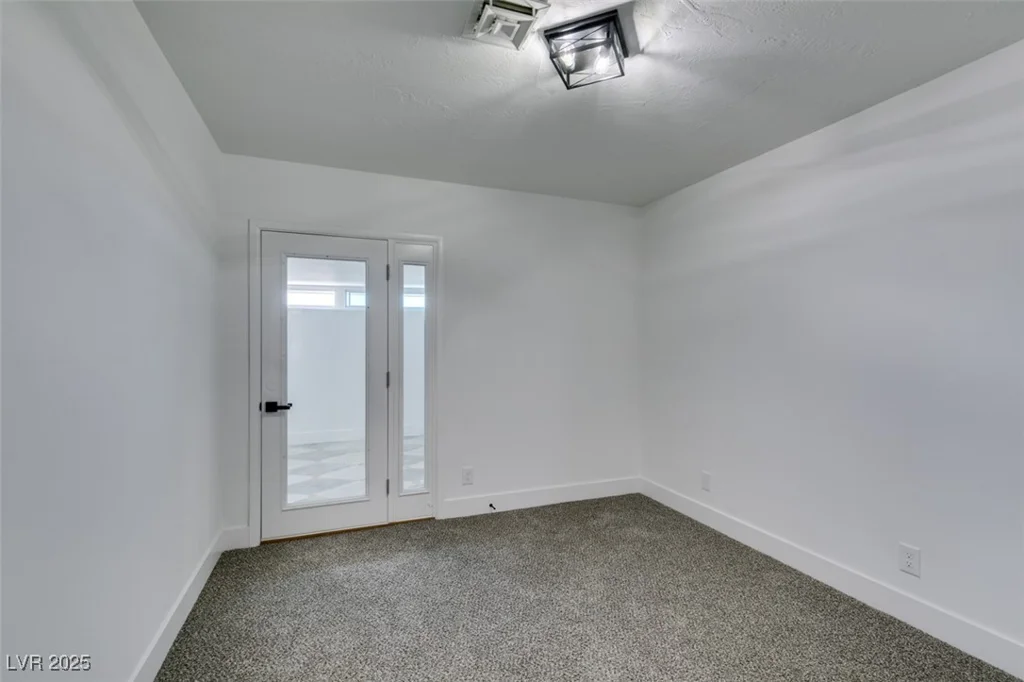 5608 Ridgeline, Las Vegas, NV 89107