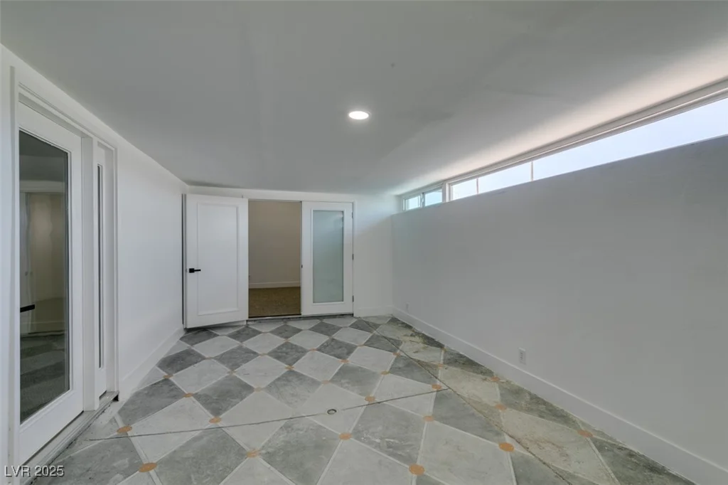 5608 Ridgeline, Las Vegas, NV 89107