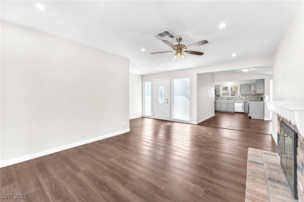 6770 Laronda, Las Vegas, NV 89156