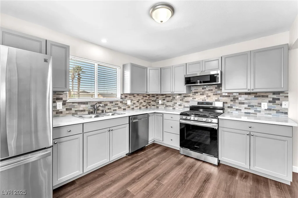 6770 Laronda, Las Vegas, NV 89156
