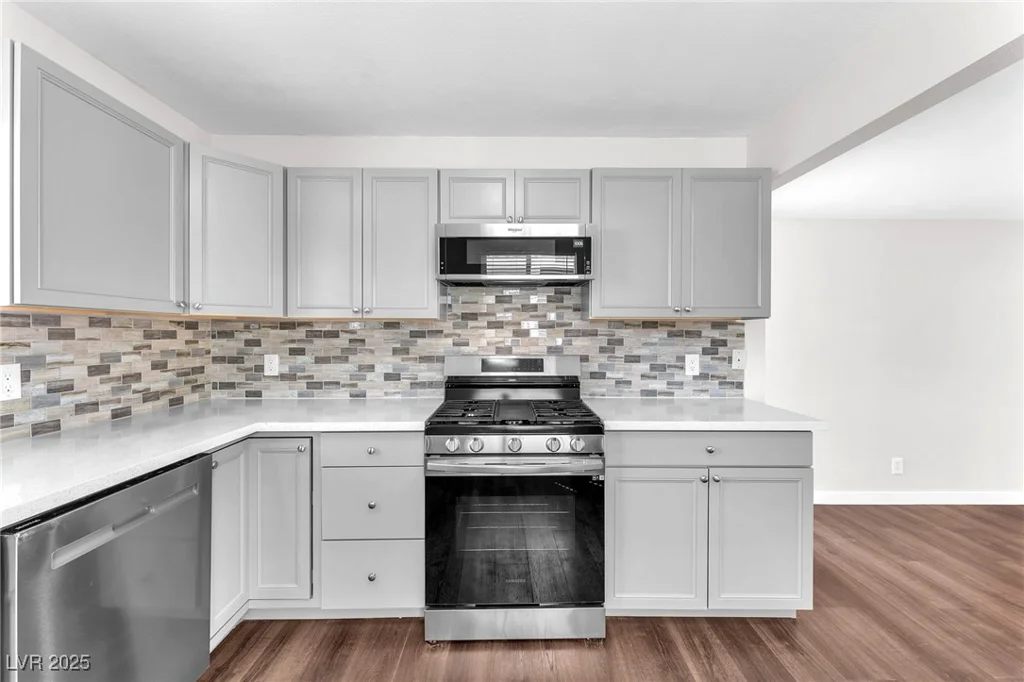 6770 Laronda, Las Vegas, NV 89156