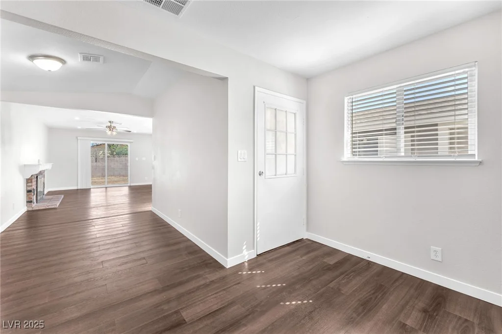 6770 Laronda, Las Vegas, NV 89156