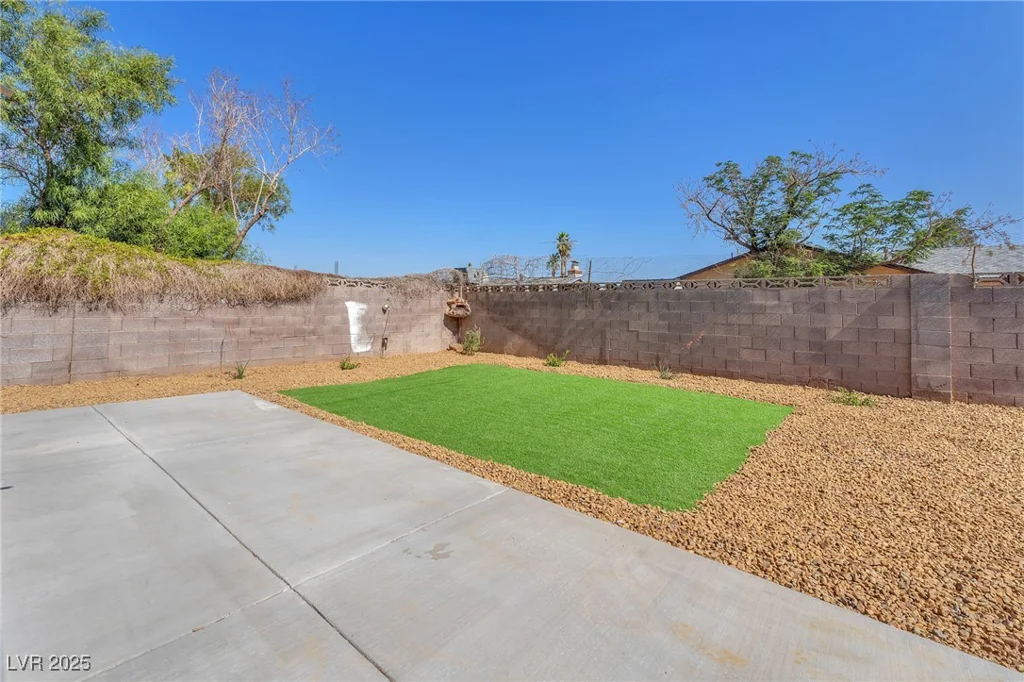 6770 Laronda, Las Vegas, NV 89156