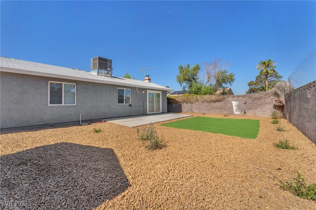 6770 Laronda, Las Vegas, NV 89156