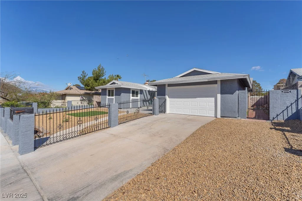 6770 Laronda, Las Vegas, NV 89156