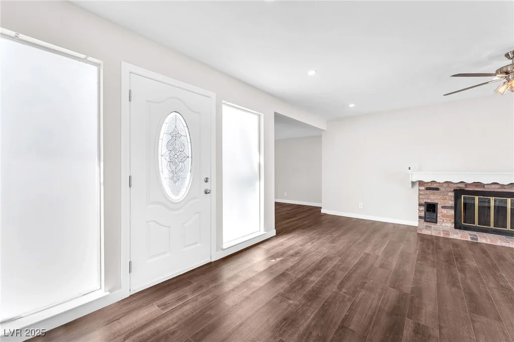 6770 Laronda, Las Vegas, NV 89156