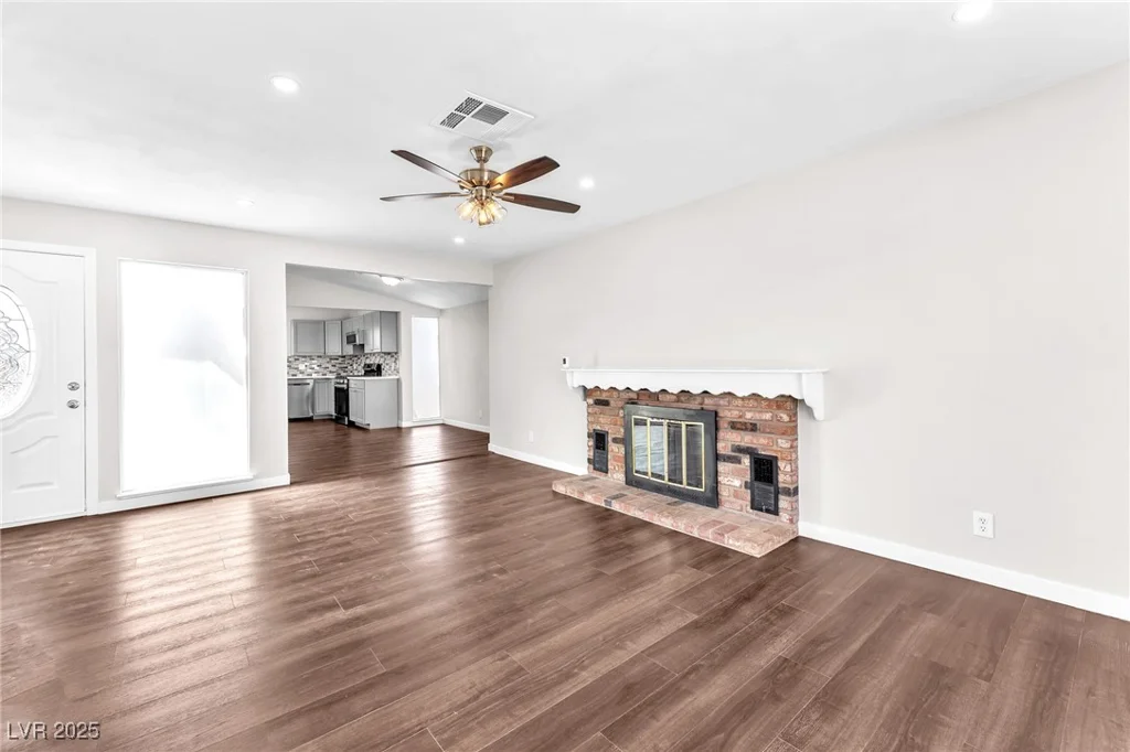 6770 Laronda, Las Vegas, NV 89156