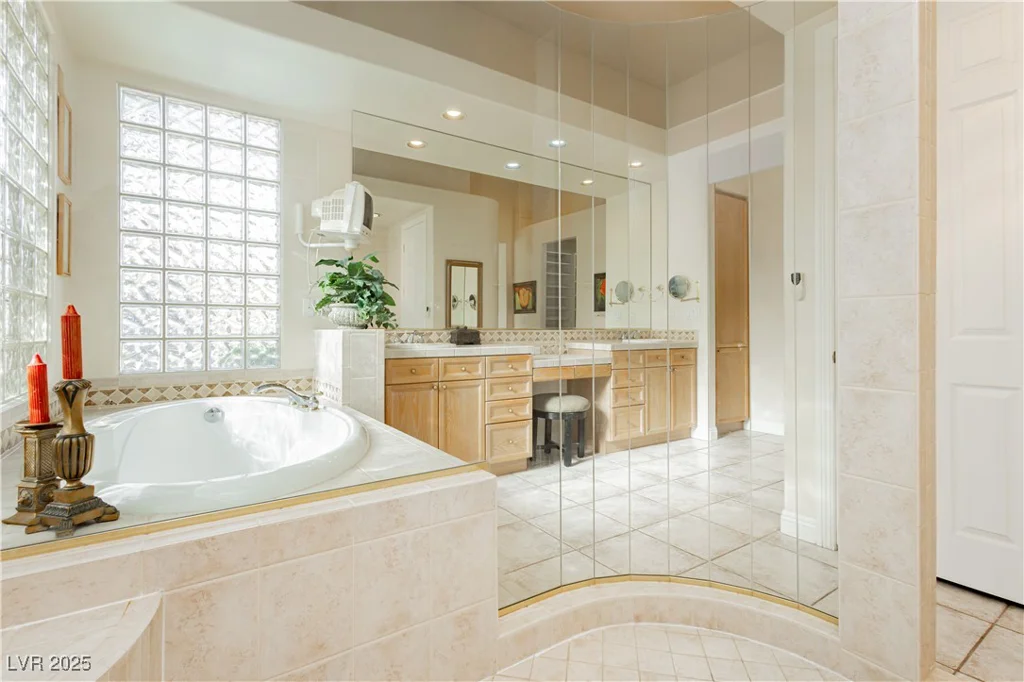 205 Aventura, Las Vegas, NV 89144