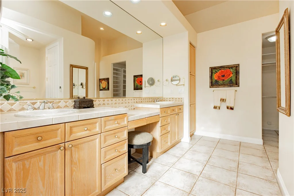 205 Aventura, Las Vegas, NV 89144