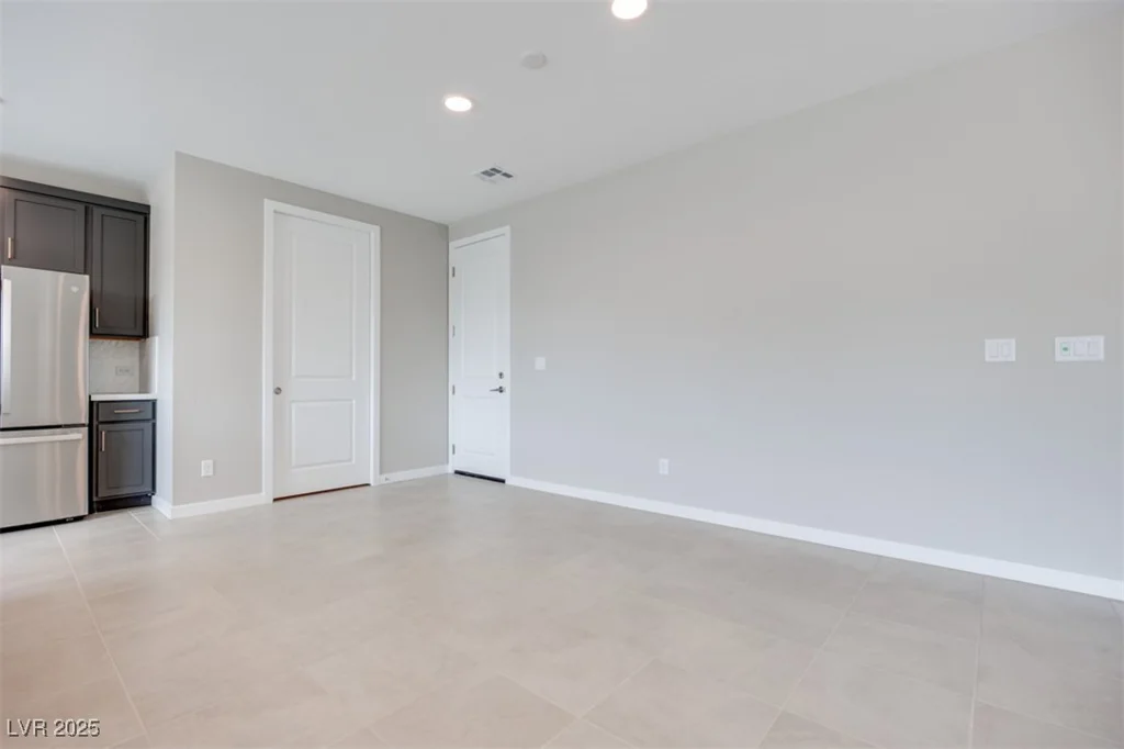 1410 Crimson Sunbird, North Las Vegas, NV 89084