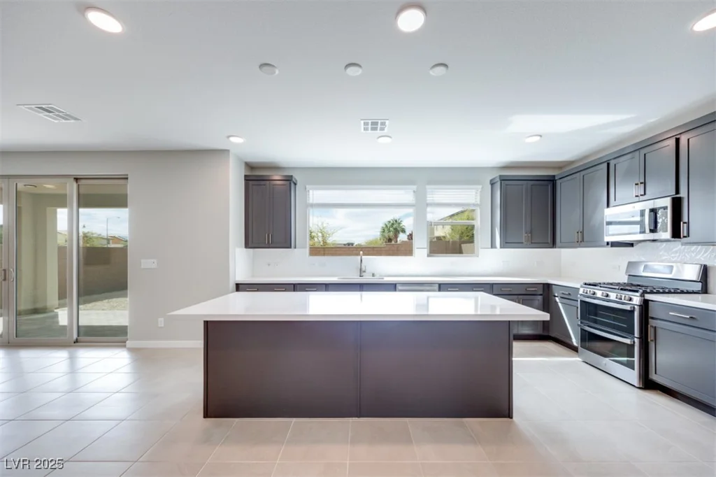 1410 Crimson Sunbird, North Las Vegas, NV 89084