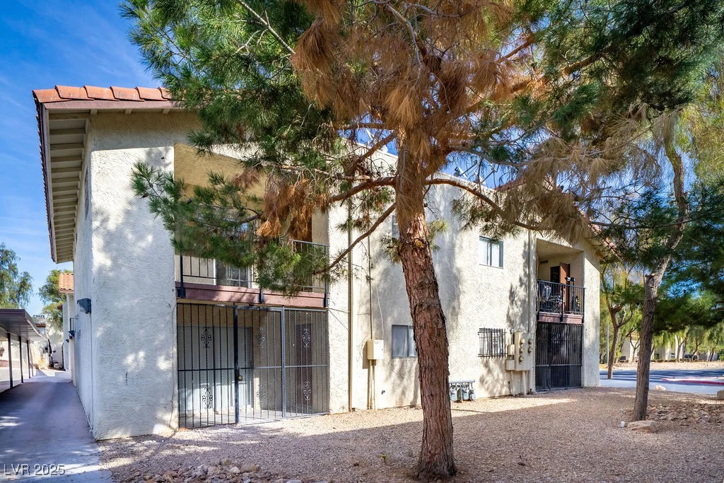 3243 Savalli, Las Vegas, NV 89102