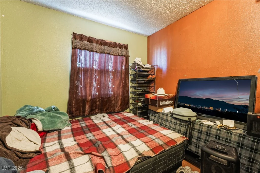 3421 Thomas, North Las Vegas, NV 89030