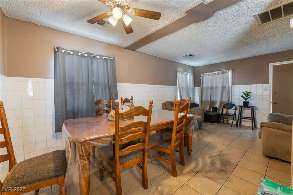 3421 Thomas, North Las Vegas, NV 89030