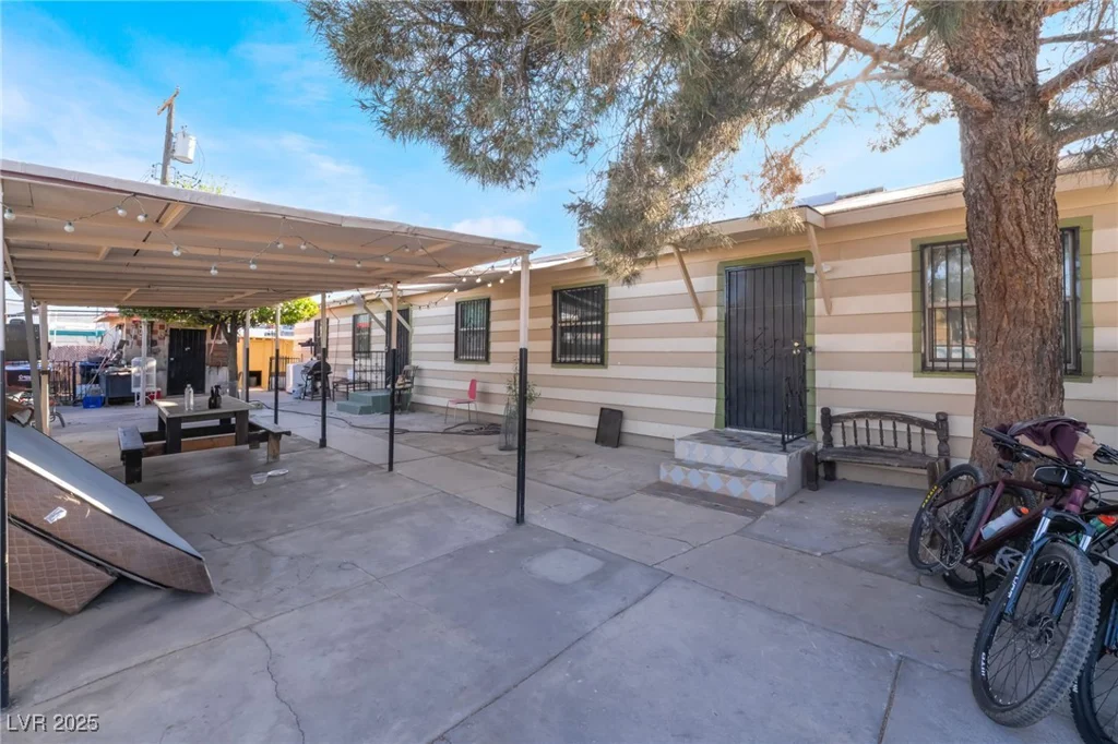 3421 Thomas, North Las Vegas, NV 89030