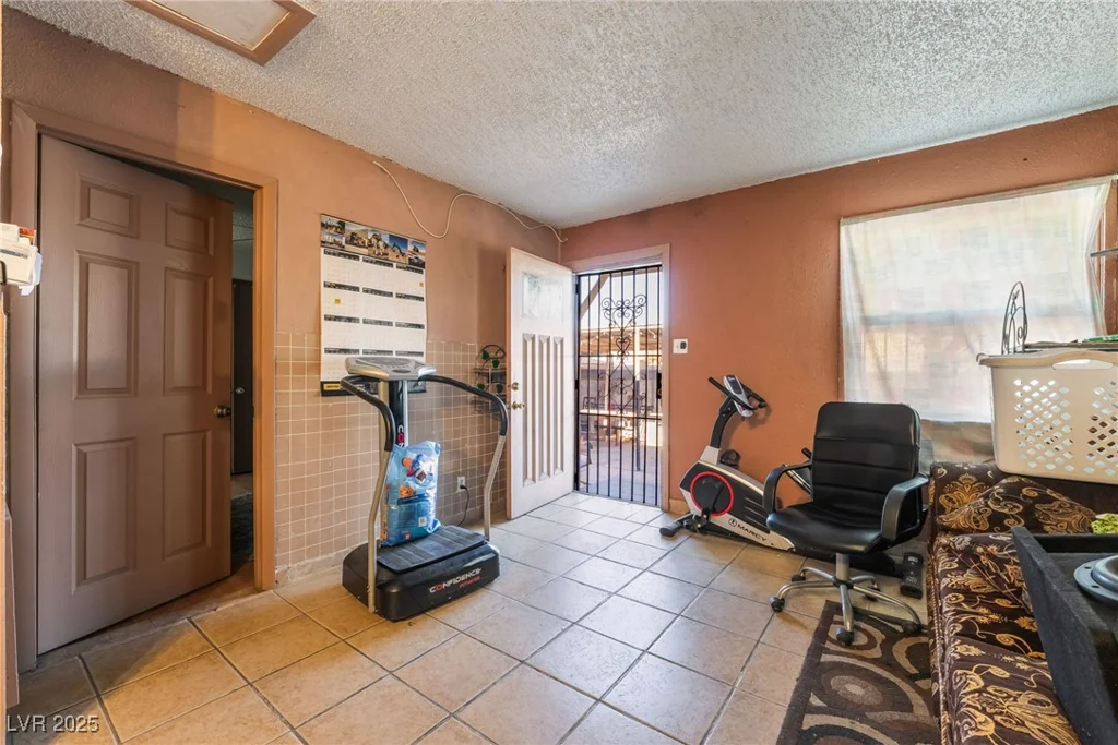 3421 Thomas, North Las Vegas, NV 89030