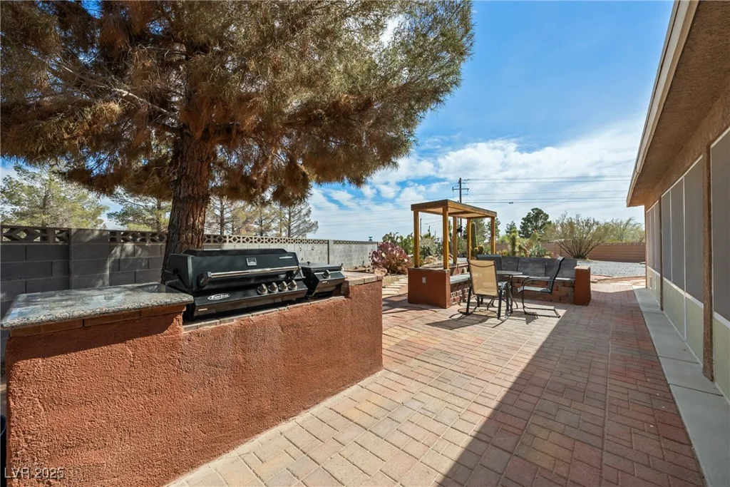 5481 Lincolnwood, Pahrump, NV 89061