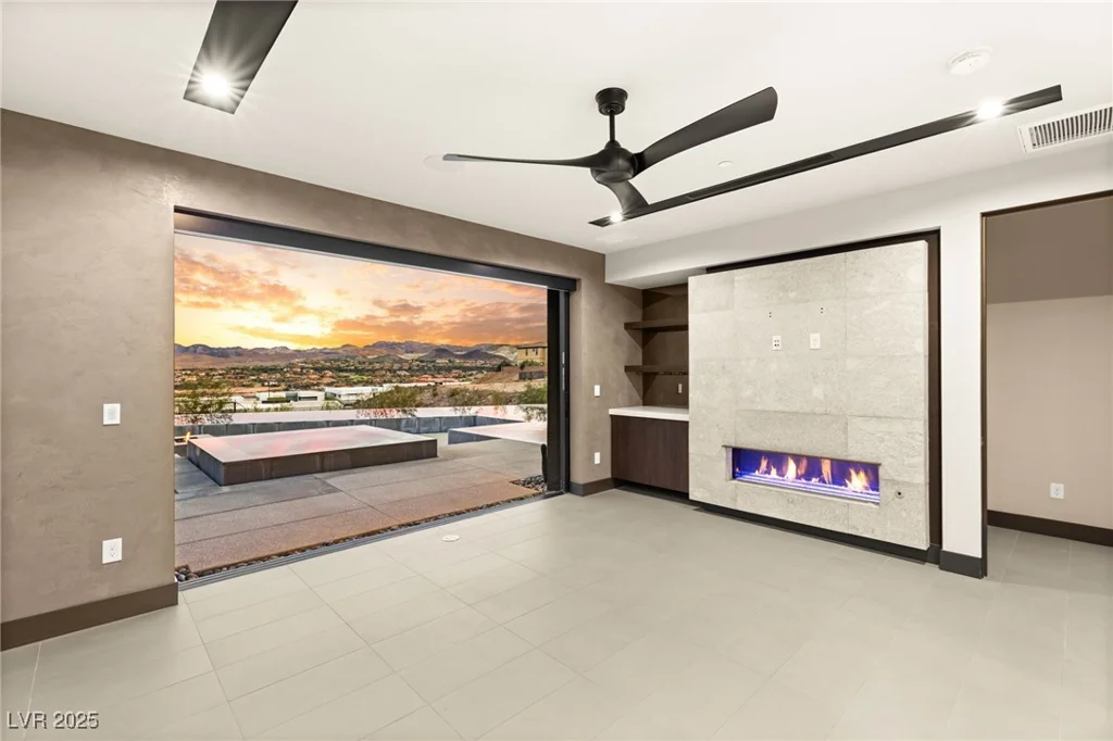 12 Falling Canyon, Henderson, NV 89011