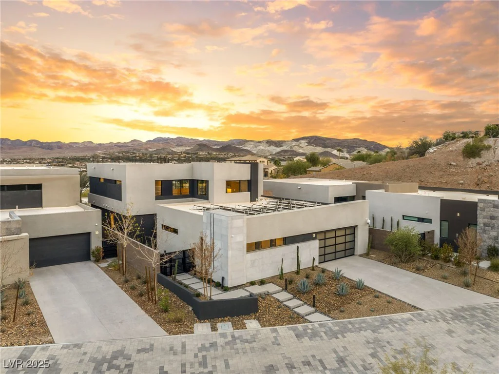 12 Falling Canyon, Henderson, NV 89011