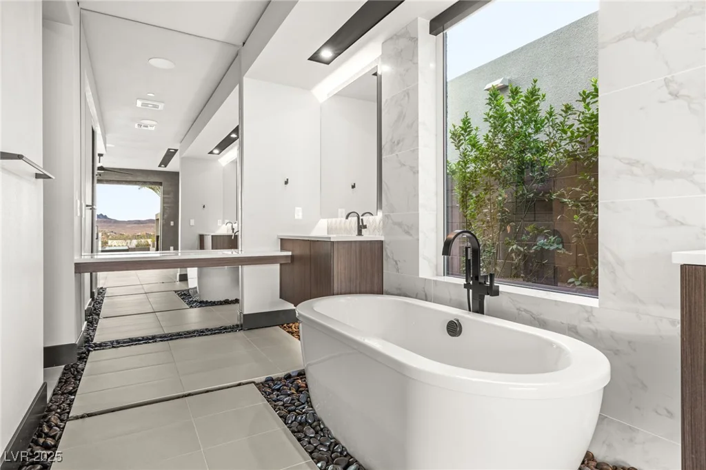 12 Falling Canyon, Henderson, NV 89011