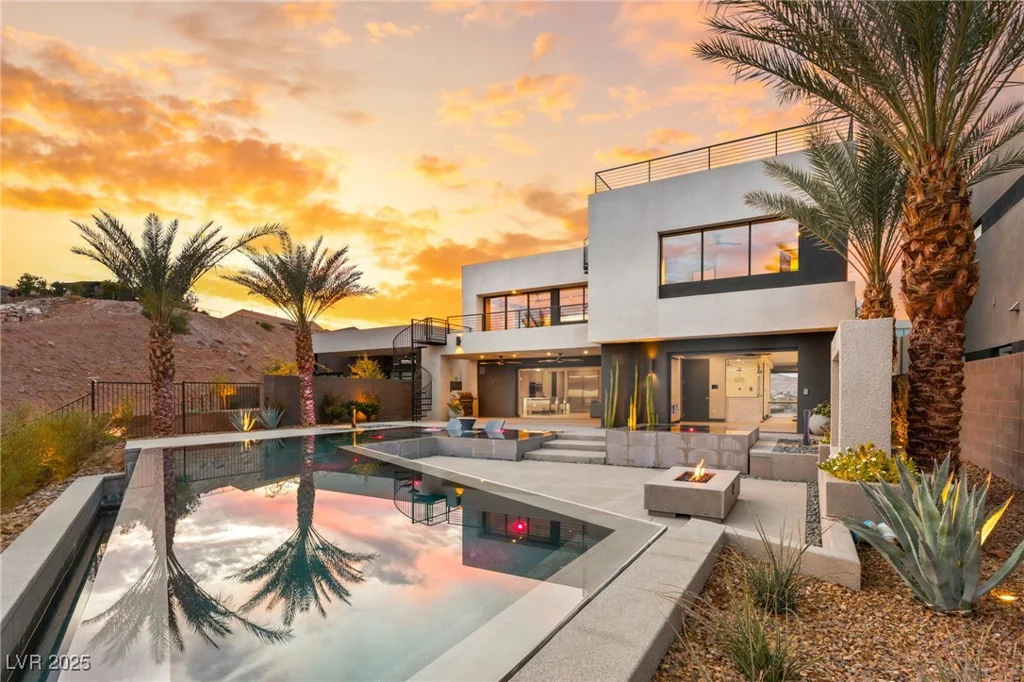 12 Falling Canyon, Henderson, NV 89011