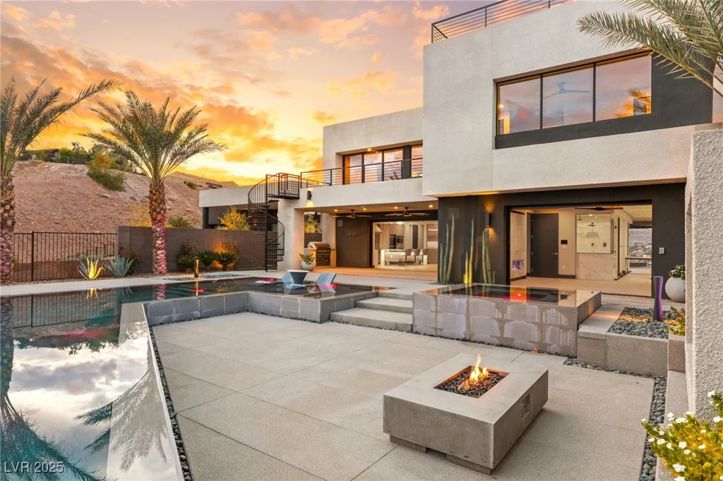12 Falling Canyon, Henderson, NV 89011