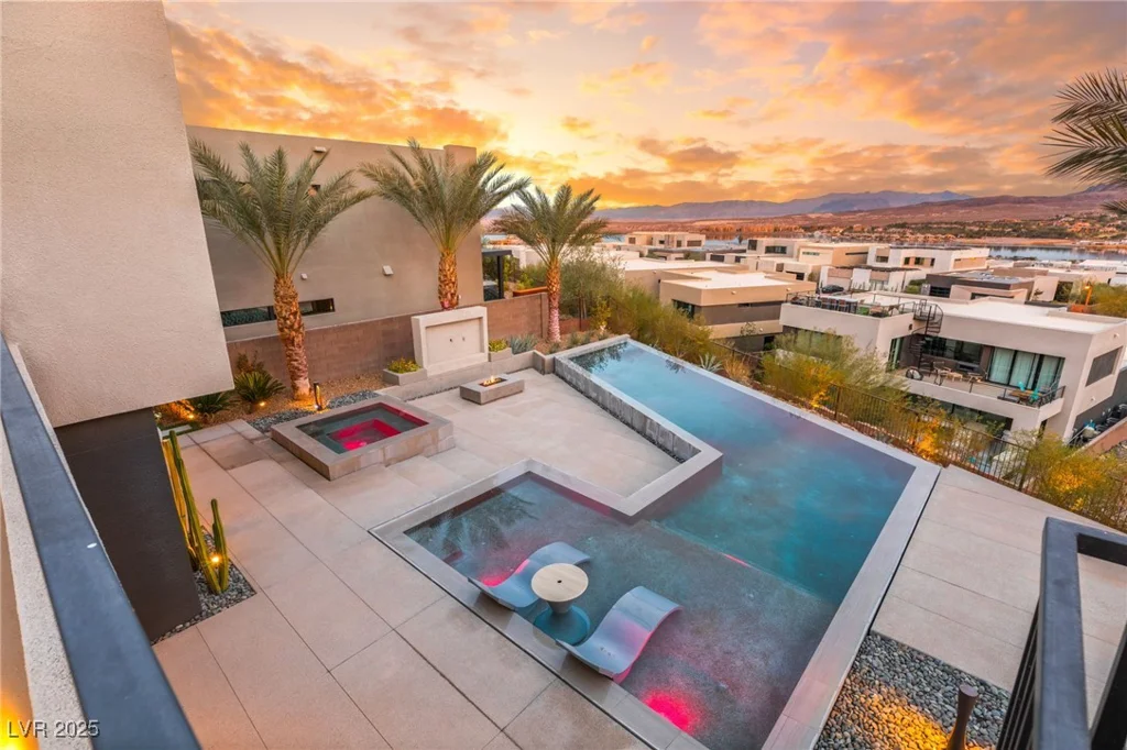 12 Falling Canyon, Henderson, NV 89011
