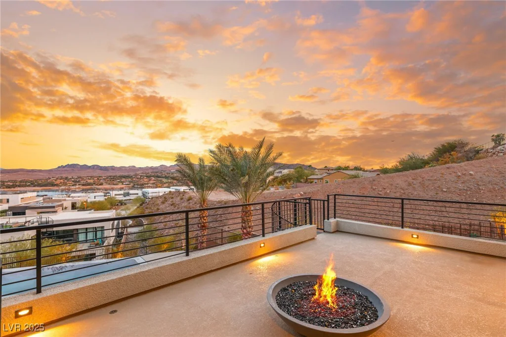 12 Falling Canyon, Henderson, NV 89011