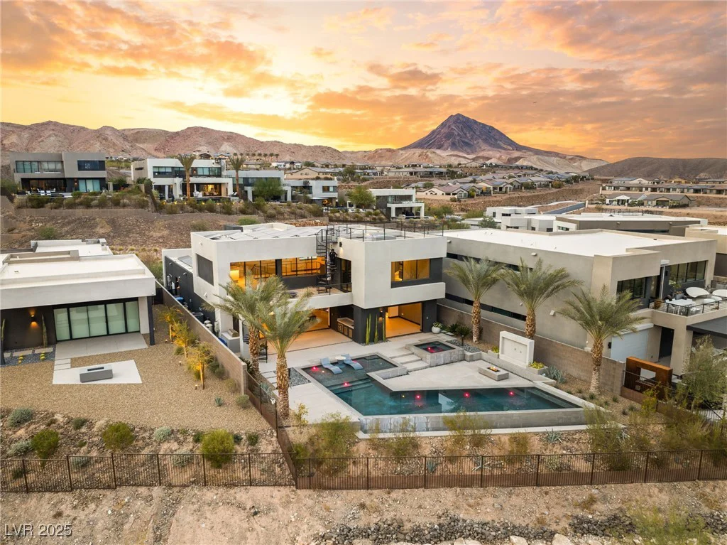12 Falling Canyon, Henderson, NV 89011